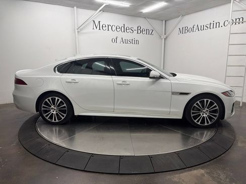 Used 2024 Jaguar XF R-Dynamic SE RWD image 8