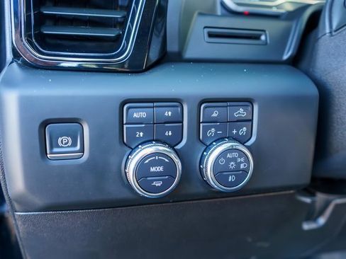 Used 2024 GMC Sierra 2500 AT4 w/ AT4 Preferred Package image 25