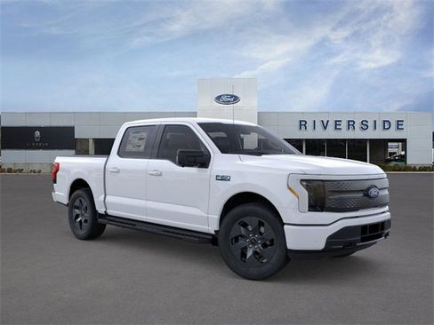 New 2025 Ford F150 Lightning Flash image 7