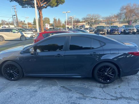 Certified 2025 Toyota Camry SE w/ Convenience Package image 4