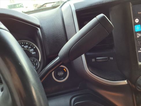 Used 2024 RAM 2500 Big Horn w/ Off Road Package image 15