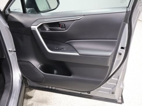 Used 2023 Toyota RAV4 LE AWD/4WD image 22