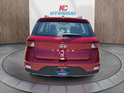 New 2025 Hyundai Venue Limited image 4