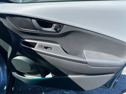 Certified 2021 Hyundai Kona SEL AWD/4WD image 21