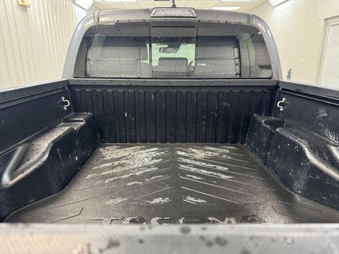 Used 2022 Toyota Tacoma SR5 image 21