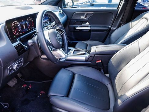 Certified 2025 Mercedes-Benz GLA 250 4MATIC image 5