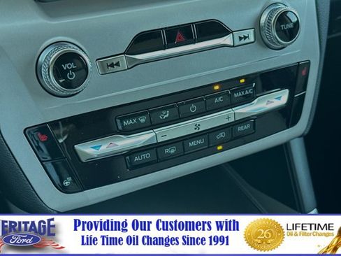 New 2024 Ford Explorer XLT w/ Equipment Group 202A image 18