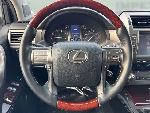 Used 2014 Lexus GX 460 w/ Premium Package image 16