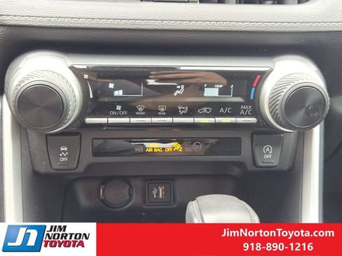 Used 2024 Toyota RAV4 LE AWD/4WD image 20