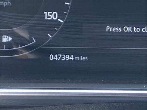 Used 2021 Land Rover Range Rover image 12