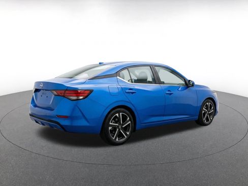 Used 2025 Nissan Sentra SV FWD image 9