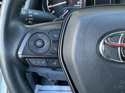 Used 2024 Toyota Camry SE image 25