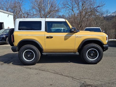 Used 2024 Ford Bronco Heritage Edition AWD/4WD image 7