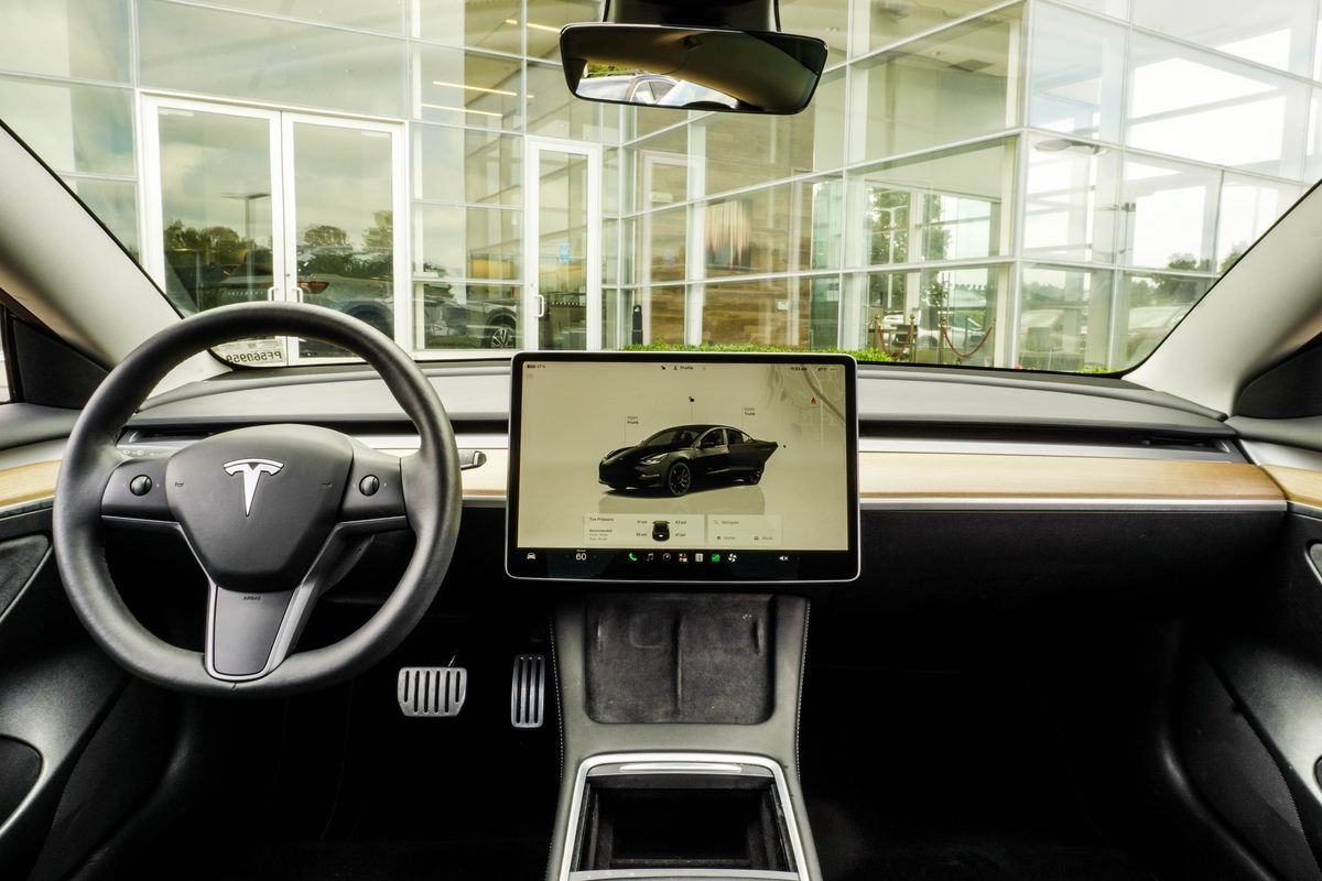 Used 2023 Tesla Model 3 Performance AWD/4WD image 5