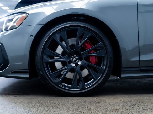 Used 2025 Audi S8 image 7