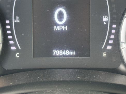 Used 2017 Jeep Renegade Latitude AWD/4WD image 36