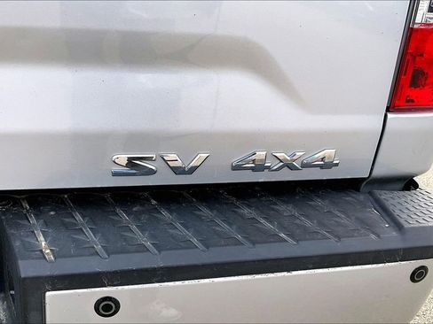 Used 2017 Nissan Titan SV image 26