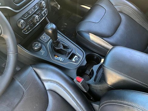 Used 2022 Jeep Cherokee Latitude Lux image 15