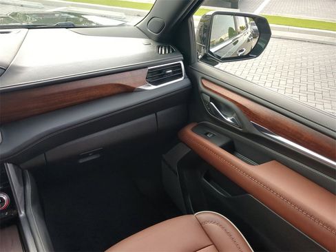 Used 2023 GMC Yukon Denali Ultimate w/ LPO, Floor Liner Package image 18