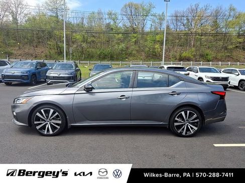 Used 2020 Nissan Altima 2.5 SR w/ Premium Package AWD/4WD image 9