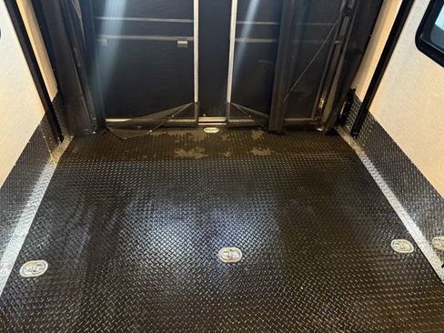 Used 2024 Ford E-450 and Econoline 450 Super Duty w/ Motorhome Prep Package image 73