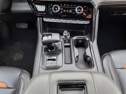 Used 2022 GMC Sierra 1500 AT4 w/ AT4 Preferred Package image 18