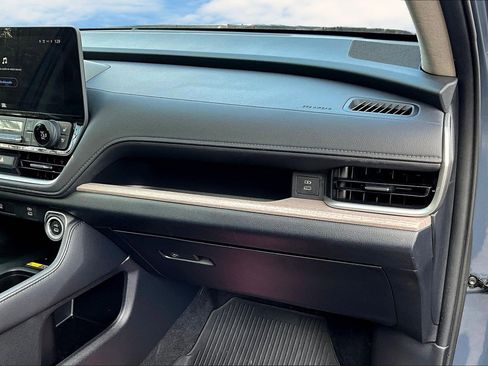 Used 2024 Toyota Grand Highlander XLE image 18