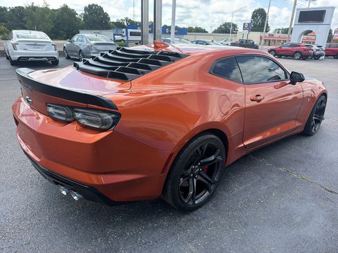 Used 2022 Chevrolet Camaro SS RWD image 4
