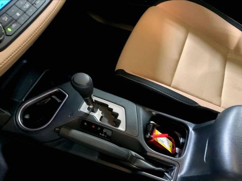 Used 2018 Toyota RAV4 XLE image 16