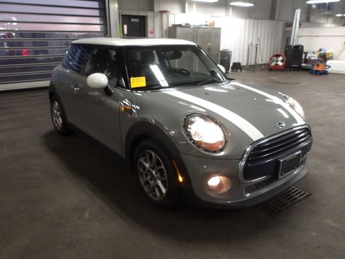 Used 2017 MINI Cooper 2-Door Hardtop FWD image 2