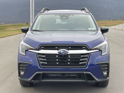Used 2026 Subaru Ascent Limited AWD/4WD image 9