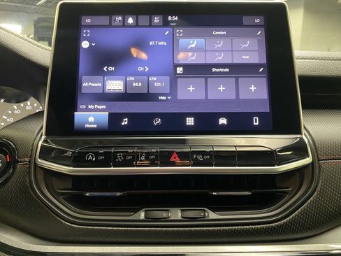 Used 2023 Jeep Compass Trailhawk image 38