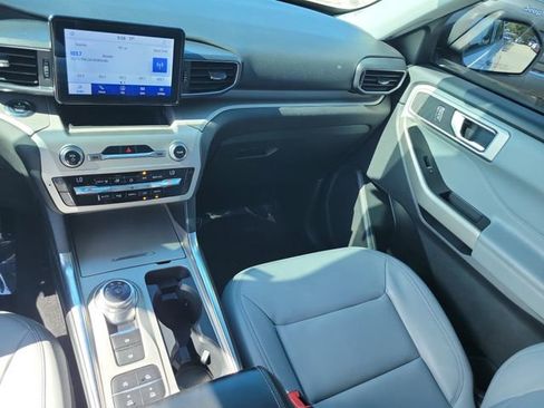 Used 2021 Ford Explorer XLT w/ Equipment Group 202A RWD image 18