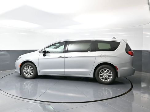 New 2026 Chrysler Voyager LX image 6