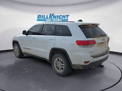 Used 2019 Jeep Grand Cherokee Laredo AWD/4WD image 3