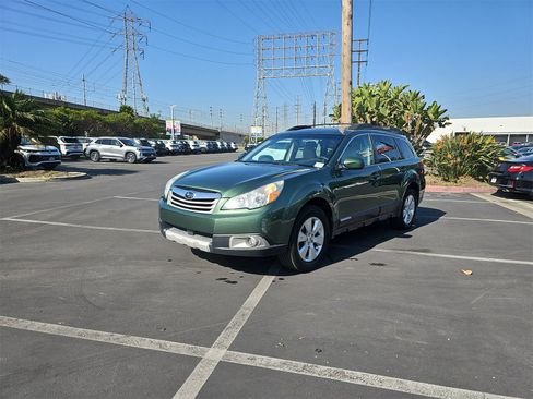 Used 2012 Subaru Outback 2.5i Limited image 3