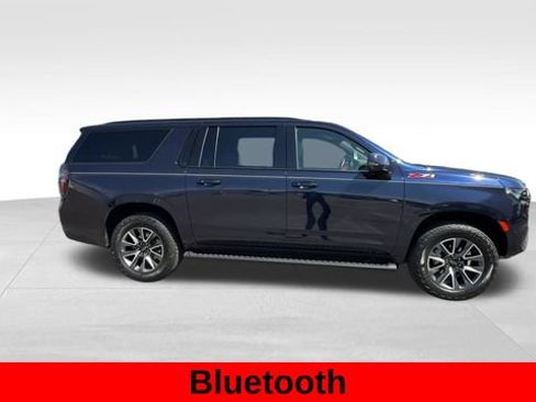 Used 2024 Chevrolet Suburban Z71 w/ Luxury Package AWD/4WD image 8