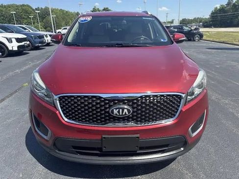 Used 2018 Kia Sorento AWD image 2