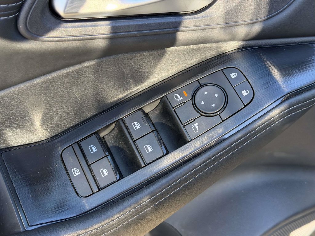 Used 2026 Nissan Rogue Dark Armor AWD/4WD image 18