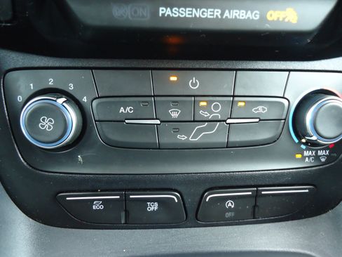 Used 2020 Ford Transit Connect XL FWD image 17