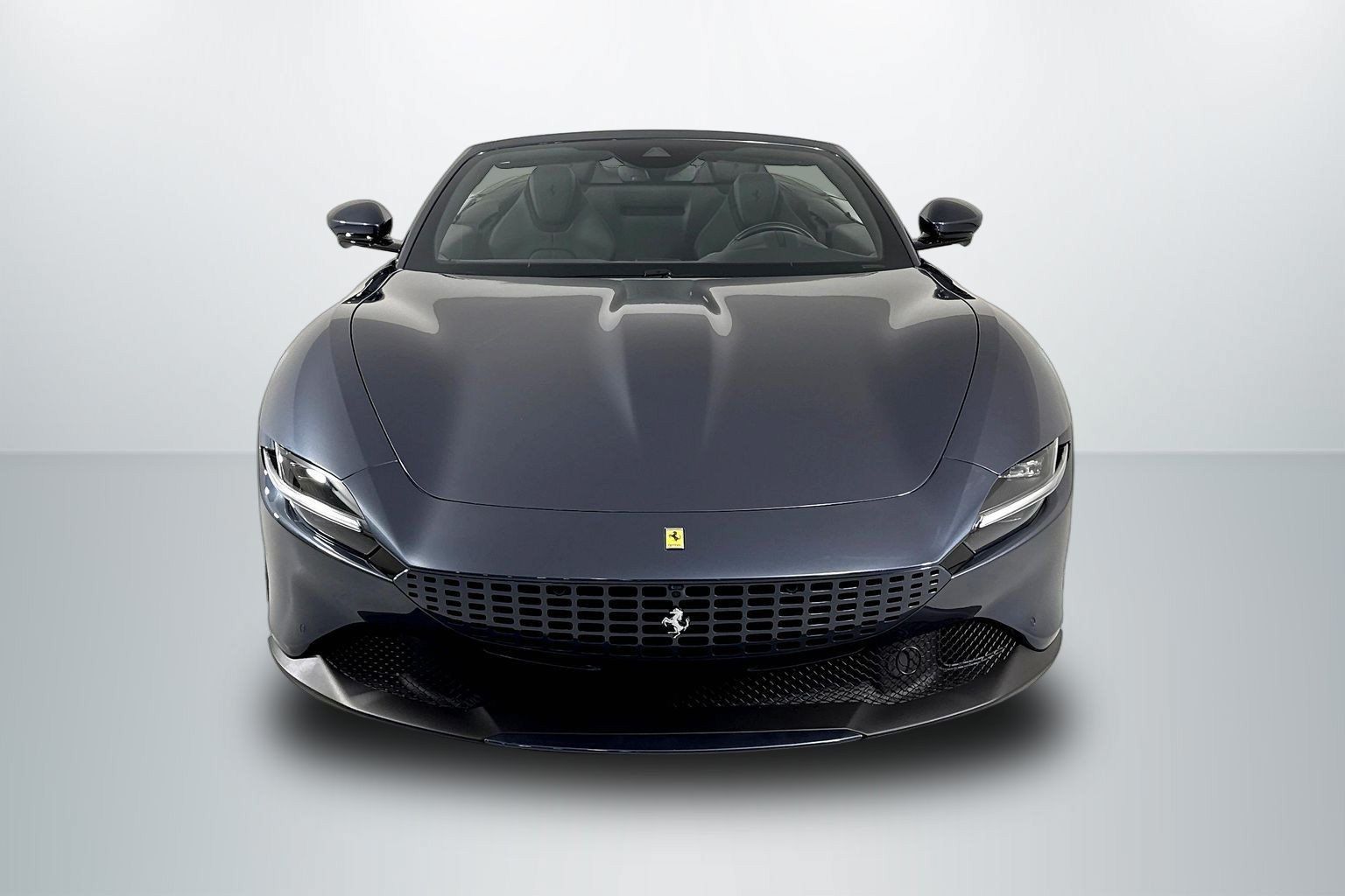 Used 2024 Ferrari Roma Spider RWD image 2