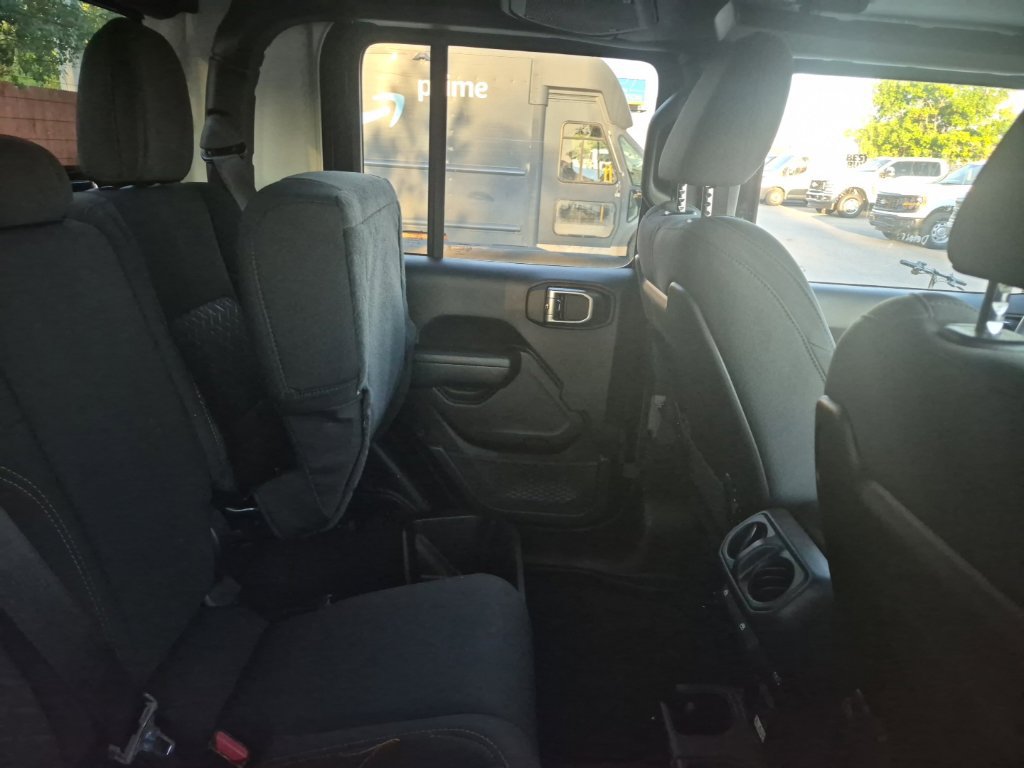 Used 2026 Jeep Gladiator Mojave AWD/4WD image 33