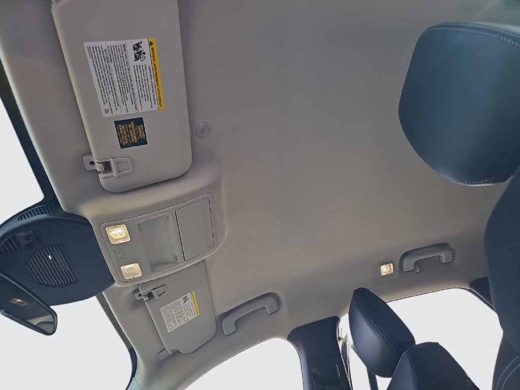Used 2025 Ford Escape SE FWD image 32