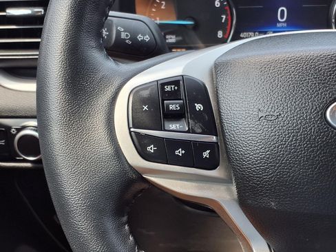 Certified 2023 Ford Explorer XLT RWD image 24