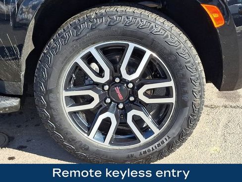 Used 2024 GMC Yukon XL AT4 w/ Technology Package image 12