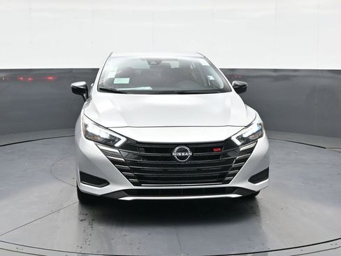 New 2025 Nissan Versa SR w/ Trunk Package image 2