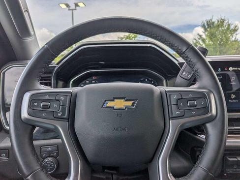 Used 2025 Chevrolet Silverado 2500 LT w/ Convenience Package AWD/4WD image 28