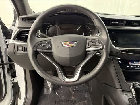 Certified 2024 Cadillac XT6 Luxury w/ LPO, Floor Liner Package AWD/4WD image 20