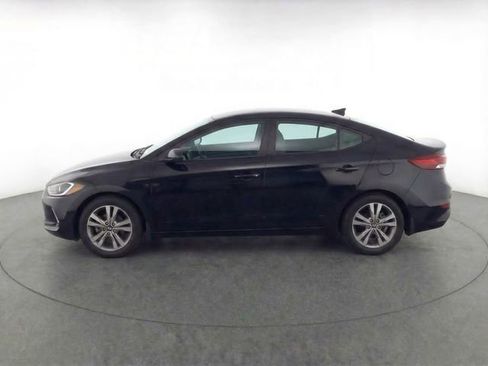 Used 2017 Hyundai Elantra SE image 6