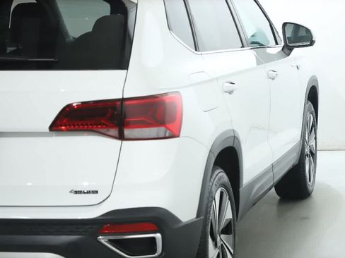 Used 2024 Volkswagen Taos SE AWD/4WD image 46